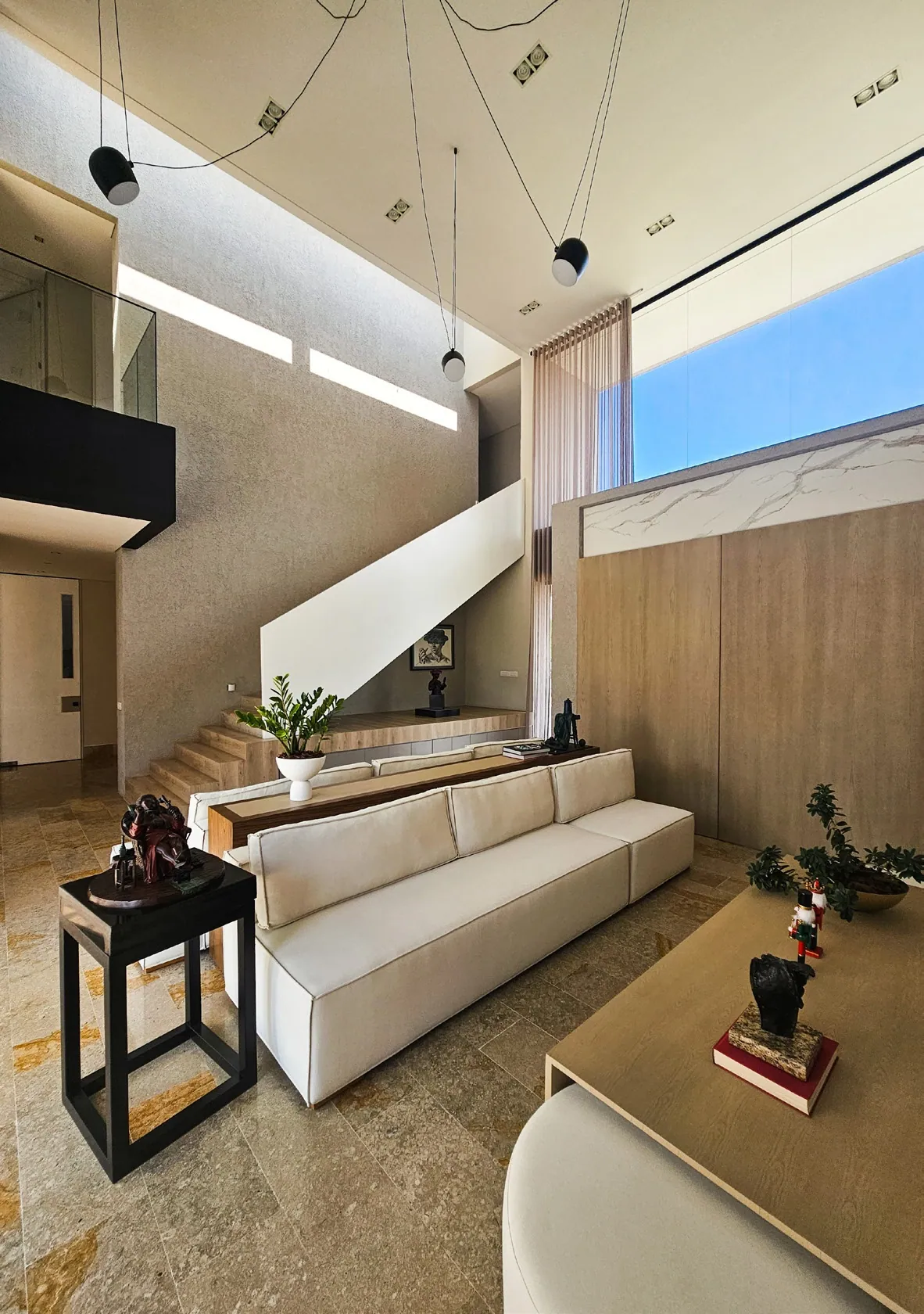 Casa FG · Sala principal doble altura